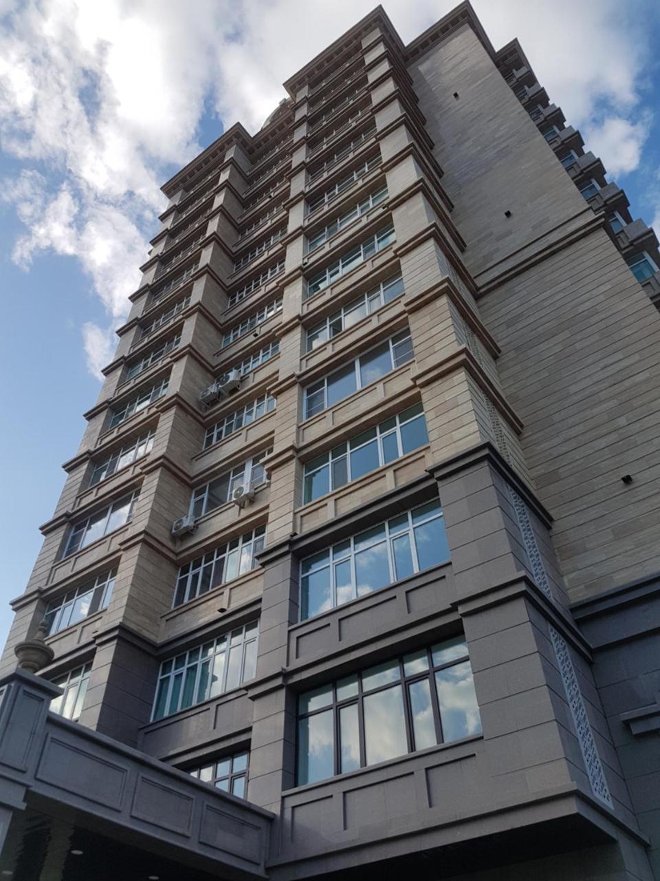 Arai Halal Apartments 阿斯坦纳 外观 照片